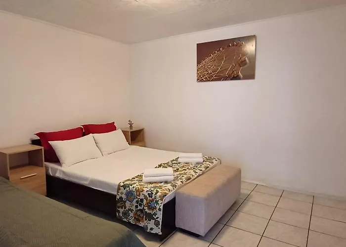 Charm Junior Homestay szállás *