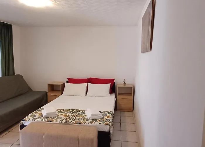 Charm Junior Homestay szállás